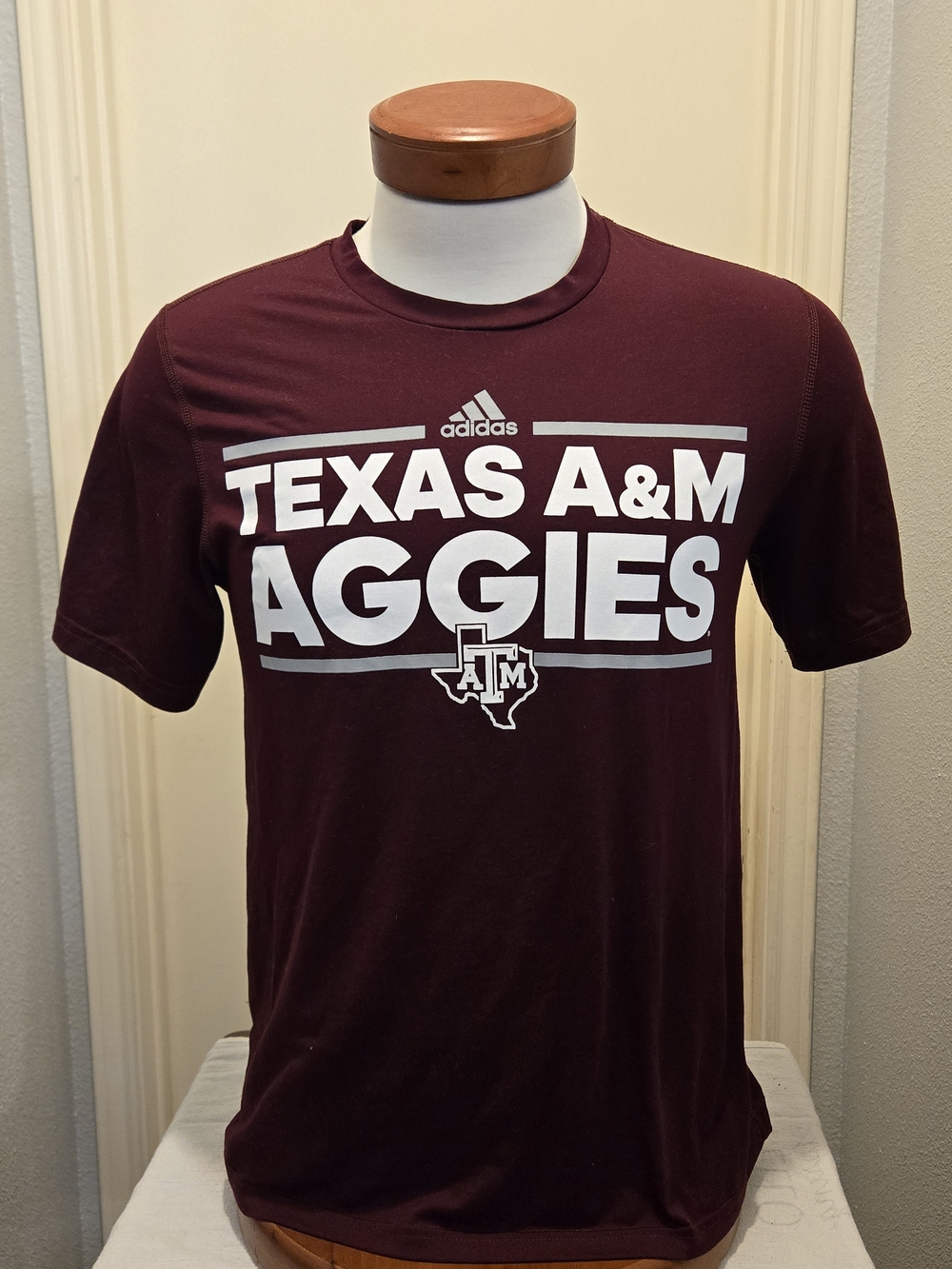 adidas,Maroon, Texas A&M Aggies Graphic Tee, M